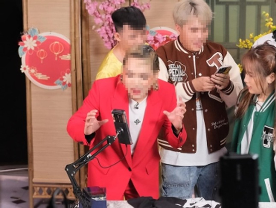 Báo động quảng cáo sai sự thật: Bịt kẽ hở thị trường livestream