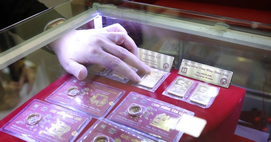 Giá vàng SJC tăng mạnh, bỏ xa vàng nhẫn