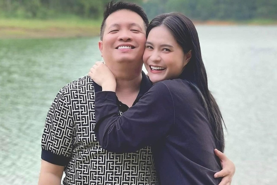 Cơn bão hàng giả cuốn phăng nhiều nghệ sĩ Việt