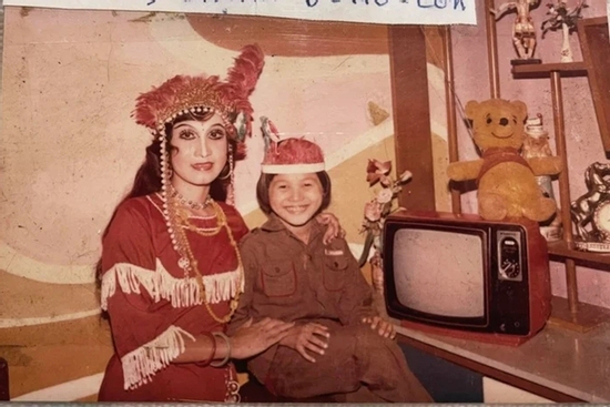 Nữ nghệ sĩ từng nhận cát-xê 1 cây vàng/đêm hát, giờ đi dọn vệ sinh, làm móng dạo