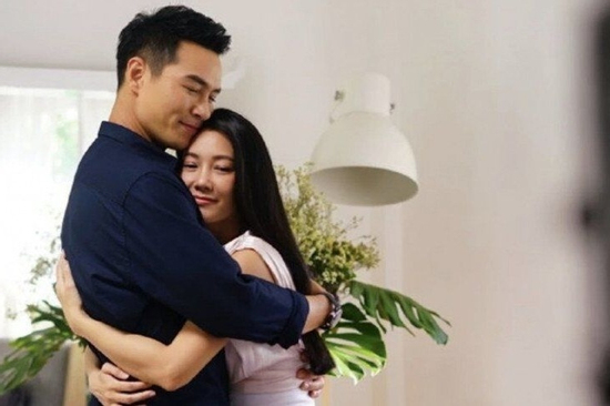 Ly hôn rồi tôi vẫn nặng tình lo lắng cho vợ cũ, con gái “đẩy thuyền” để bố mẹ về bên nhau