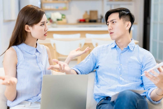 Chồng ấm ức mất hết bạn bè, lương 50 triệu nhưng vợ chỉ đưa 100 nghìn mỗi ngày để tiêu