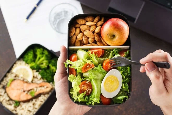 Làm sếp, ở biệt thự, tôi vẫn mang cơm đi làm mỗi ngày