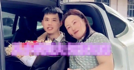 Chàng trai 25 tuổi lấy vợ 45 tuổi, sau đám cưới cái kết đầy bất ngờ