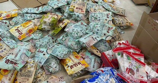 Công nghệ 'phù phép' hàng tấn kẹo Trung Quốc thành hàng Nhật
