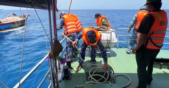 Vụ 4 học sinh mất tích khi tắm biển ở Quảng Ngãi: Tìm thấy thi thể nạn nhân thứ 2