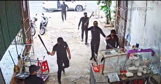 Hành trình 300 cảnh sát truy bắt nhóm côn đồ mặc áo đen đập phá quán phở