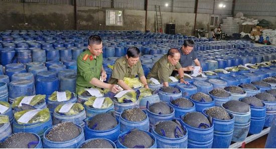 Phanh phui những vụ tẩm hóa chất độc hại vào nguyên liệu món ăn quen thuộc