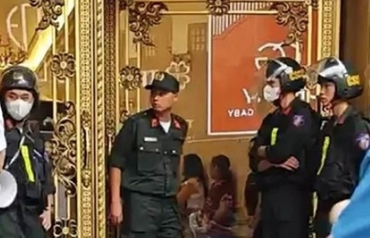 Từ vụ trùm giang hồ Tuấn ‘thần đèn’ bị khám nhà, hành vi bảo kê là gì?