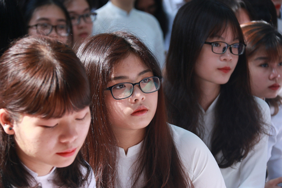 Nhiều ĐH bỏ tổ hợp lạ xét tuyển ngành Y, Sư phạm sau khi Bộ GD-ĐT 'tuýt còi'