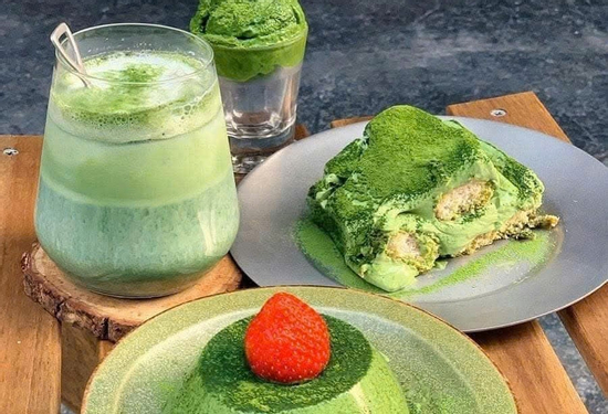 Cơn sốt matcha latte nhuộm xanh quán cà phê, tiệm trà sữa