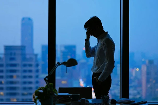Tôi có 20 tỷ đồng nên muốn về hưu non, nhưng vợ bắt làm việc đến 60 tuổi