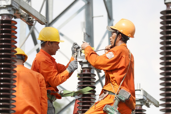 Giá điện tăng hơn 100 đồng/kWh từ ngày mai 10/5