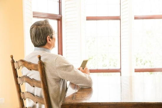 Ông lão 74 tuổi lương hưu cao, tiền tiết kiệm vài tỷ nhưng thấy khổ hơn cả người nghèo ở quê: Lý do ai nghe cũng chạnh lòng