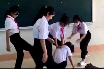 Bộ GD&ĐT giảm hình thức kỷ luật học sinh, coi chừng 'nhờn thuốc'