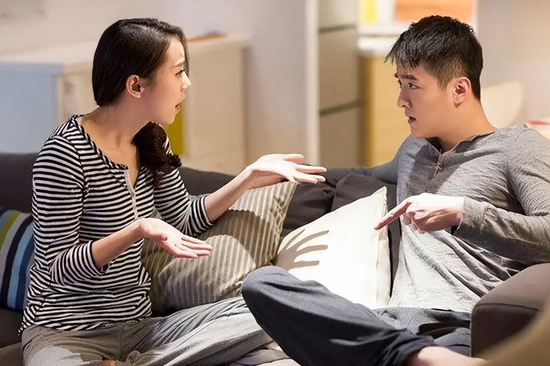 Sau 5 năm kết hôn, tôi choáng váng khi người chồng tử tế như biến thành người khác