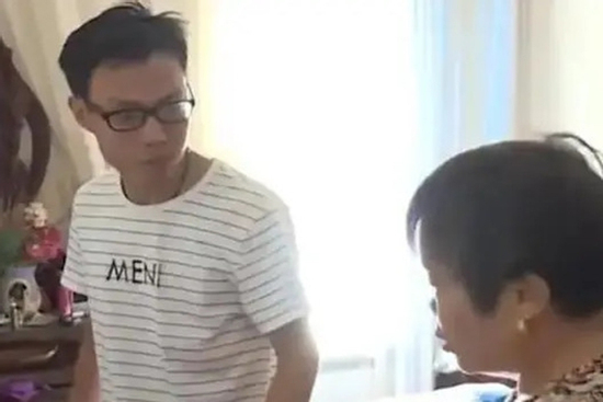 'Em bé' 37 tuổi không biết giặt đồ, hẹn hò 59 lần đều thất bại
