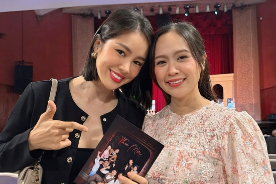 Lê Phương về thăm trường cũ, cư dân mạng nghẹn ngào nhắc tên Quý Bình