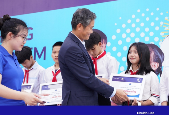 Chubb Life tiếp thêm động lực cho trẻ em khó khăn nhân “Tháng Hành động vì trẻ em”