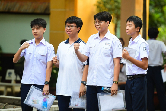 Hơn 28.000 thí sinh có điểm môn Toán thi lớp 10 TPHCM 2025 dưới 5, có 36 điểm 10
