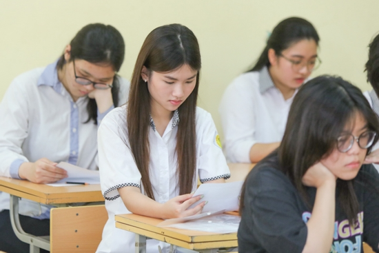 Những vật dụng cấm mang vào phòng thi tốt nghiệp THPT 2025