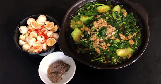 Rau rẻ tiền bán đầy chợ nhưng giúp lợi tiểu, giảm phù, làm đẹp da từ bên trong: Nhiều người vô tình bỏ qua