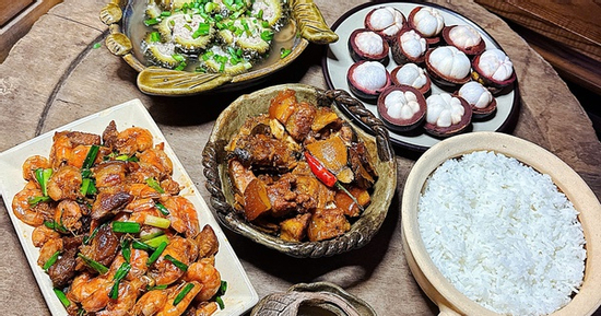 Mách mẹ đảm thực đơn bữa tối 7 ngày với món ngon cho mùa hè dễ làm tại nhà, chỉ 30 phút là xong!