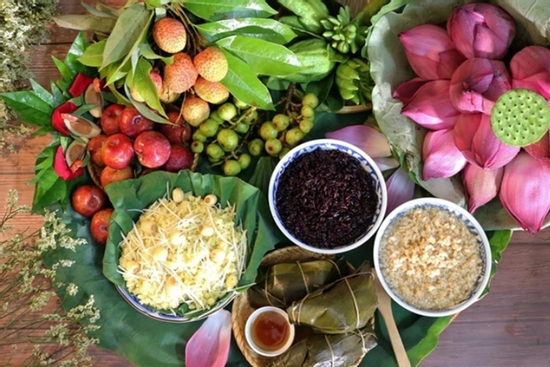 Văn khấn mùng 1 tháng 6 năm Ất Tỵ cúng thần linh và gia tiên
