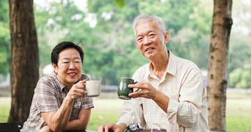 Về già, đừng chỉ nghĩ để lại tiền: 3 “tài sản” này mới thực sự giúp con cái thành công