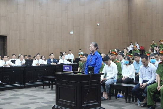 Xét xử đại án Phúc Sơn: Loạt bị cáo nộp lại tiền khắc phục hậu quả
