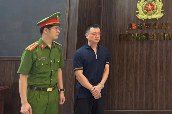 Bắt trùm giang hồ cộm cán Vi ‘ngộ’ ở Thanh Hóa