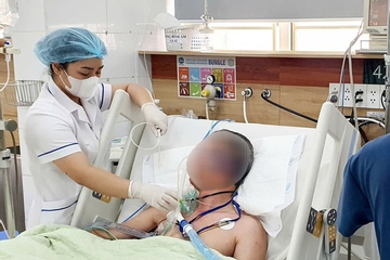 Súc miệng bằng cồn chữa đau răng, người đàn ông rơi vào hôn mê