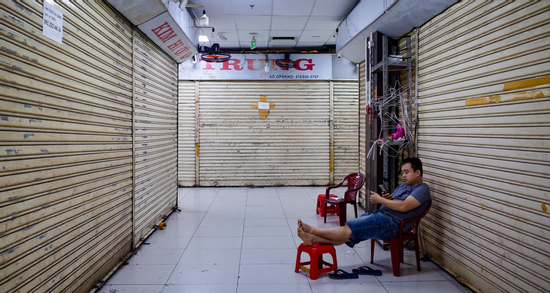 Tiểu thương TPHCM buôn bán 'cầm hơi': Mức thuế 1,5% tính trên doanh thu là rất cao, đang gồng lỗ