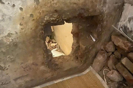 Đã bắt được 2 phạm nhân khoét tường vượt ngục ở Hà Nội