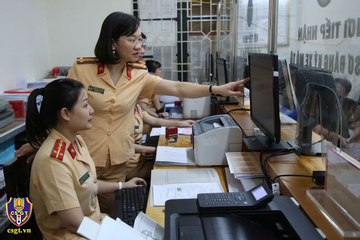 Từ hôm nay (1/7), người dân được đăng ký xe tại bất cứ xã, phường nào trong tỉnh, thành phố