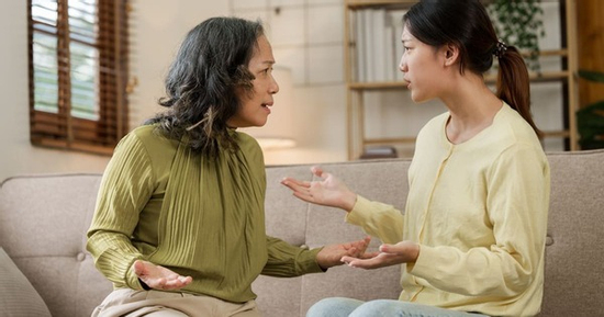 Con dâu đưa ra 3 yêu cầu 'toàn tiền mặt' mới chịu sinh cháu, tôi chết lặng khi nghe điều cuối cùng