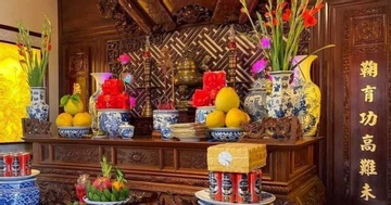 Khi chuyển bàn thờ sang vị trí khác trong nhà gia chủ cần lưu ý gì để đảm bảo sự an yên và tài lộc