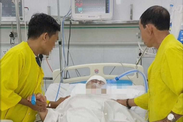 Nghẹn ngào lời tiễn biệt của người cha dành cho con gái trong phòng mổ