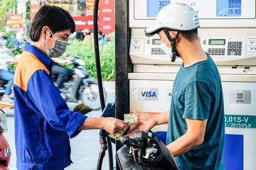 Giá xăng tăng nhiều nhất hơn 200 đồng/lít