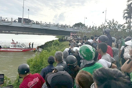 Nghi phạm gây án mạng ở Huế nhảy sông Hương tự tử