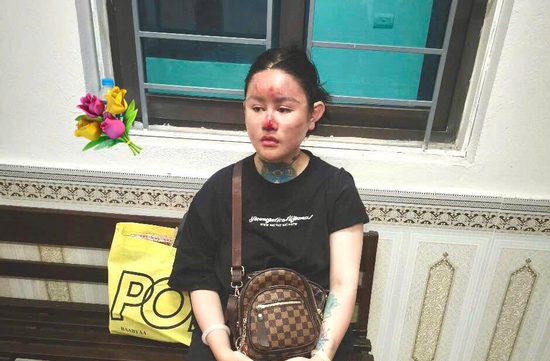 Công an tạm giữ “Hot girl Ngân Baby” để điều tra