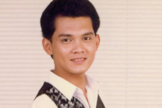 Nam NSƯT từng là công tử nhà giàu, phải đi bán báo, tấu hài nuôi mẹ