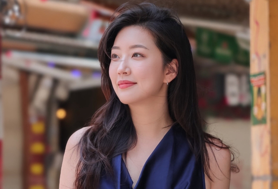 Nữ YouTuber lên tiếng khi bị nhầm là du khách tấn công cô gái ở tiệm photobooth