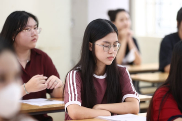 Sau khi biết điểm thi tốt nghiệp THPT 2025, thí sinh cần làm gì?