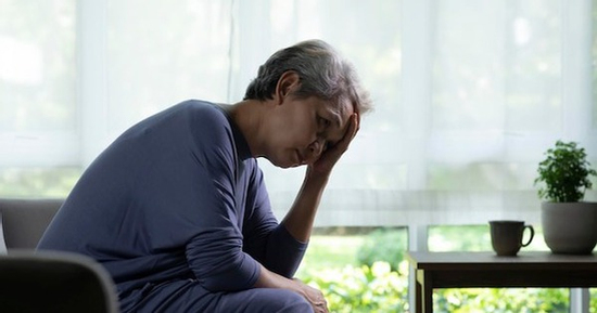 Bị con trai bỏ mặc suốt 15 năm, bà lão quyết định trao 2 tỷ đồng cho cháu trai sau một câu nói đầy ẩn ý