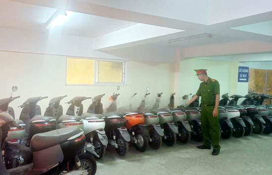 Lộ diện 'ông trùm' đường dây sản xuất xe máy điện giả ở Hà Nội