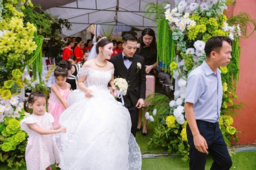 Rước cô hàng xóm trong 30 giây, chú rể Bắc Ninh kể loạt chuyện thú vị ngày cưới