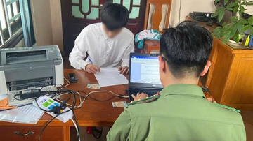 Thí sinh tuồn đề thi tốt nghiệp THPT ra ngoài: Dễ dính tội làm lộ bí mật nhà nước