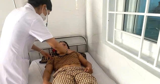 64 người liên tiếp nhập viện trong 3 ngày nghi do ăn bánh mì
