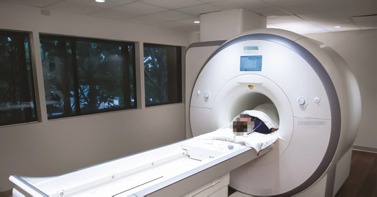 Người đàn ông tử vong trong phòng chụp MRI, vật dụng gì tuyệt đối cấm mang vào?